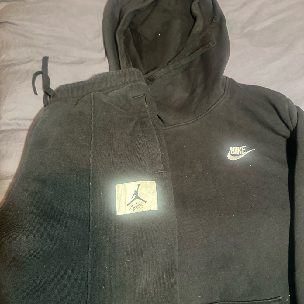 Nike Black Hoodie and Sweatpants Set with Jordan Patch - Picture 4 of 5